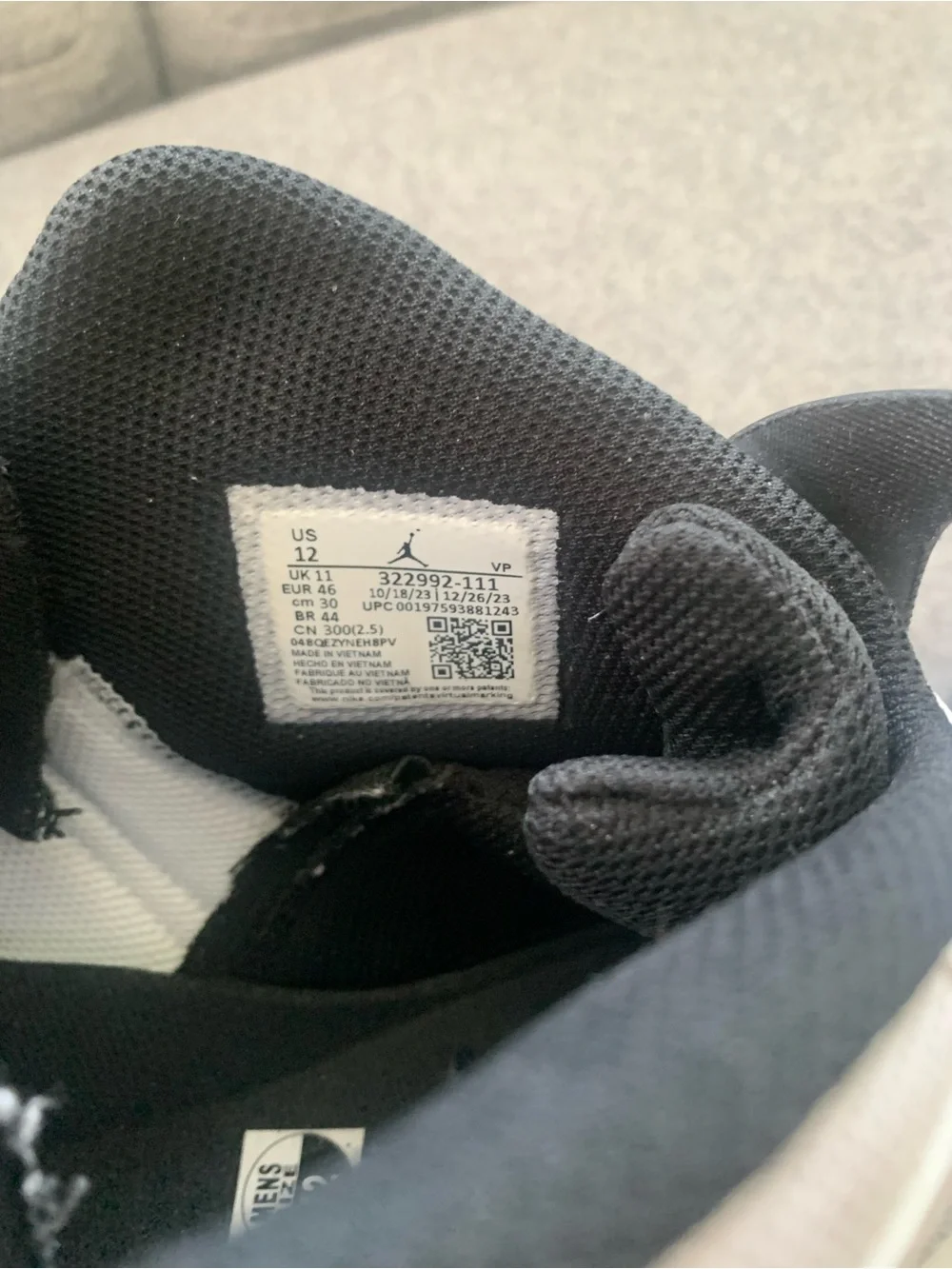 Jordan White/Black Air Jordan 6 Rings Sneakers